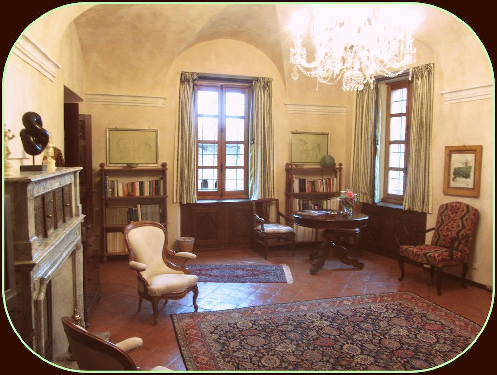 Castello Di Strambinello Bed & Breakfast Room photo